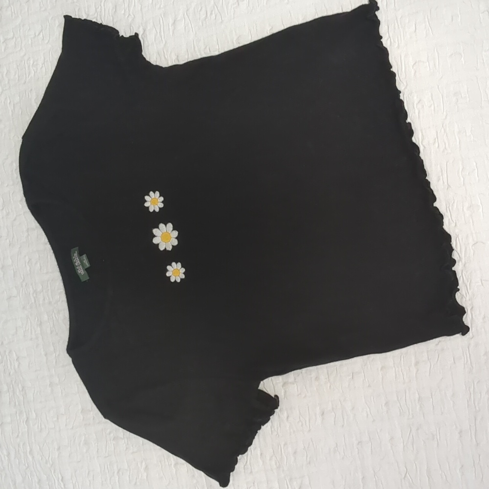 wild fable ribbed, ruffled hem embroidered crop top